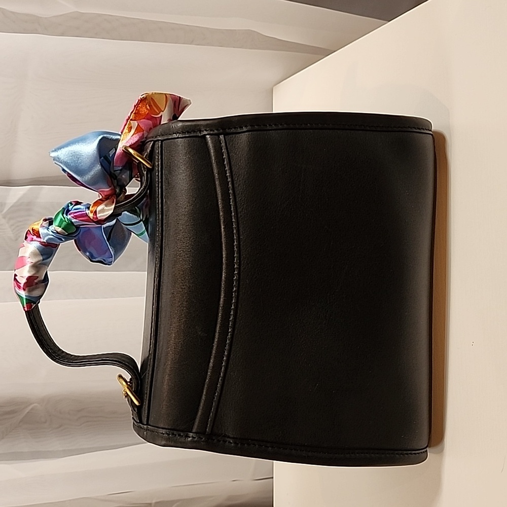 Sold Vintage Coach Regina #9983 - Picture 8 of 17